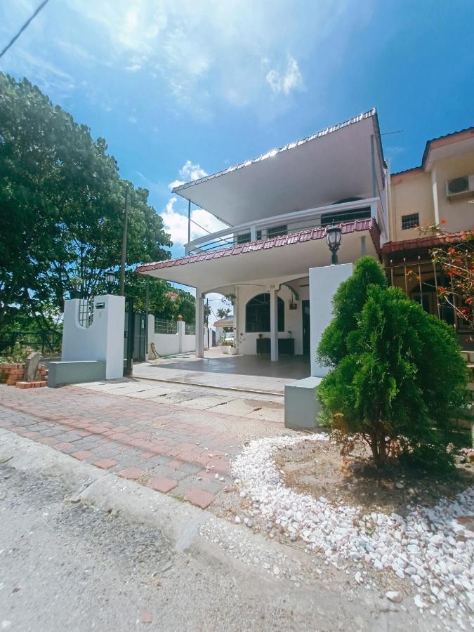 Cozy Corner House #4 Bedroom #3 Bathroom Ipoh Dış mekan fotoğraf